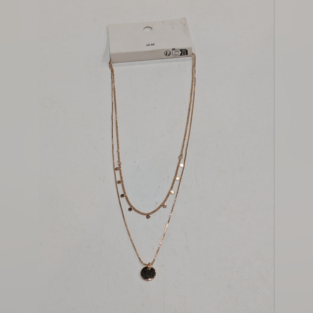 H&M Gold Layered Necklace Brand New 😃
